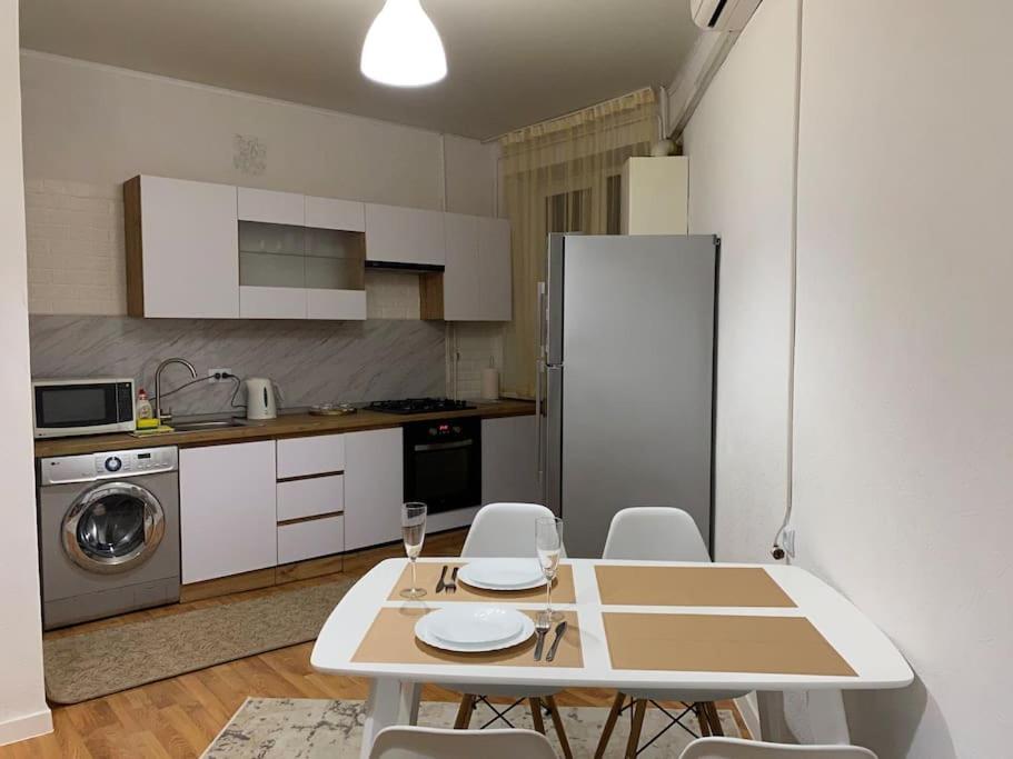 Center Of Chisinau 2 Rooms Ngoại thất bức ảnh